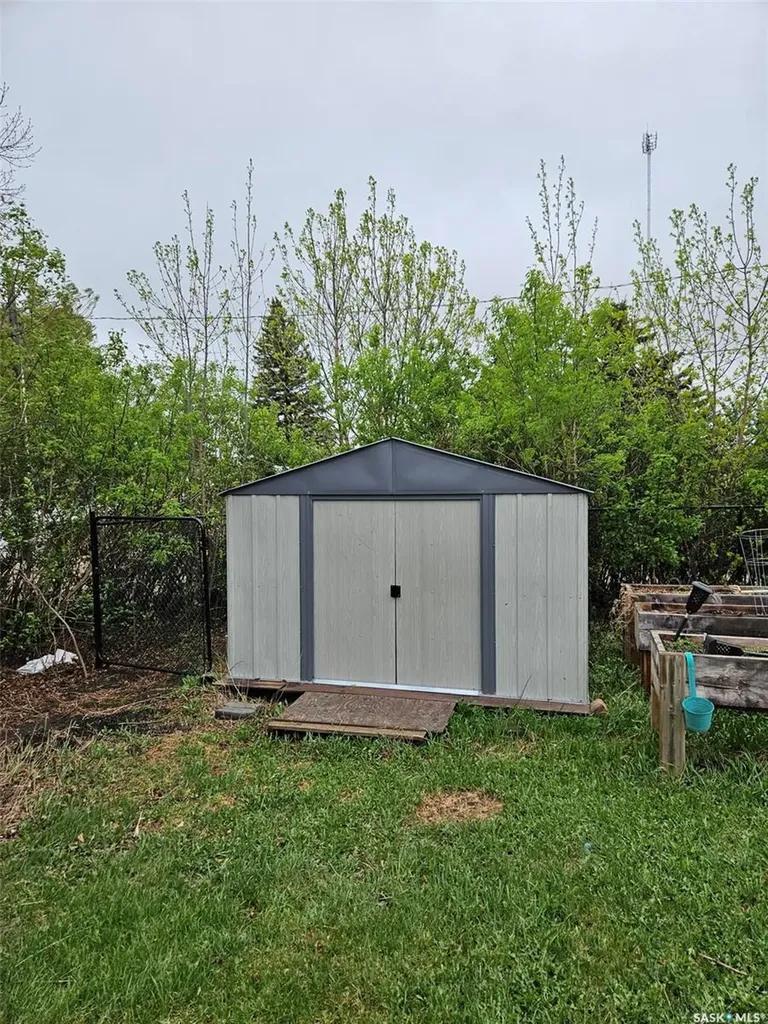 306 West 1st Street Alida SK S0C 0B0