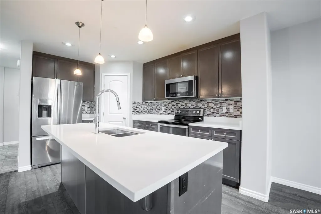 334 Dickson Crescent Saskatoon SK S7T 0T8