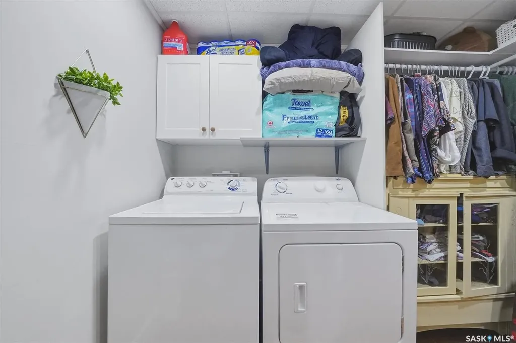 811 O Avenue S Saskatoon SK S7M 2S6