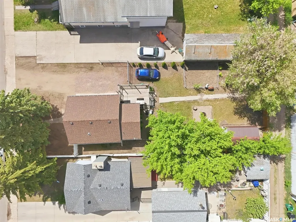 811 O Avenue S Saskatoon SK S7M 2S6