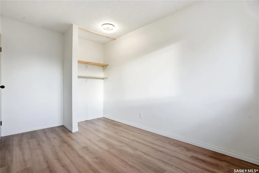1128 Mckercher Drive Saskatoon SK S7H 4Y7