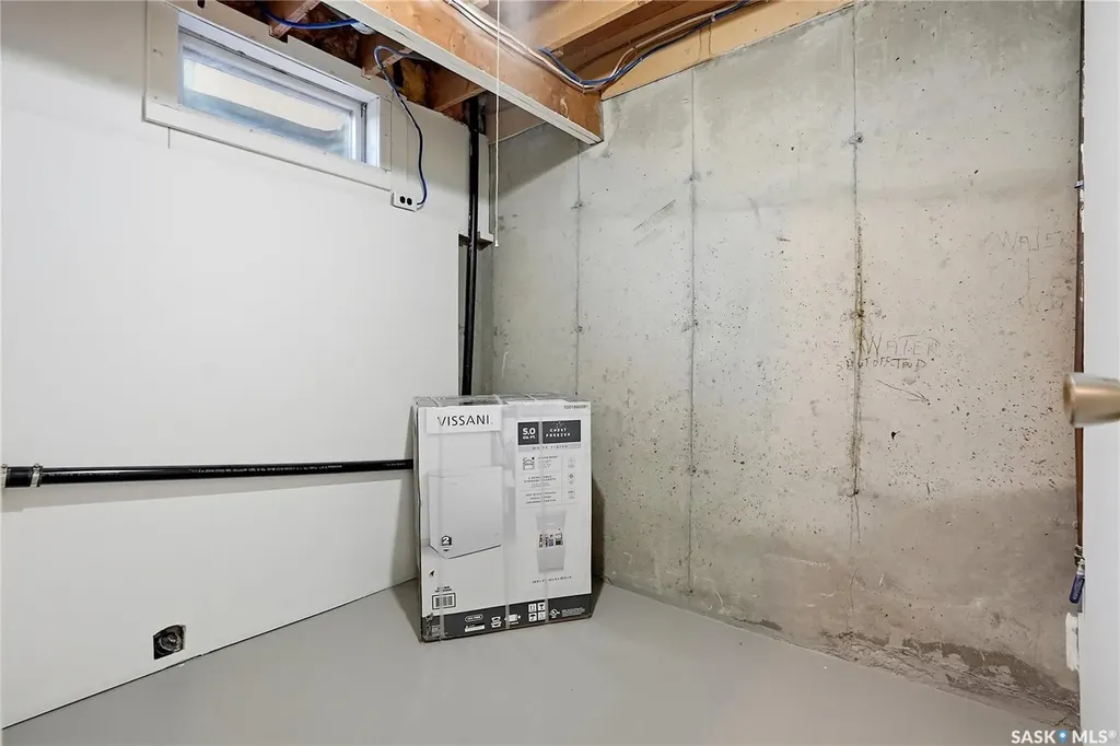 1128 Mckercher Drive Saskatoon SK S7H 4Y7
