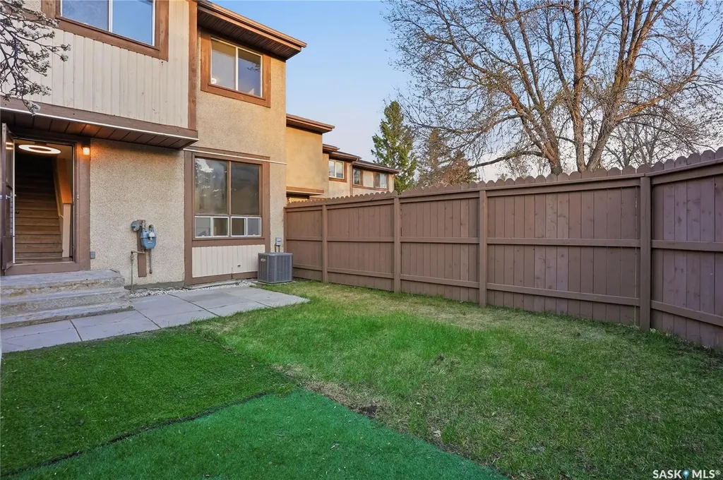 1128 Mckercher Drive Saskatoon SK S7H 4Y7