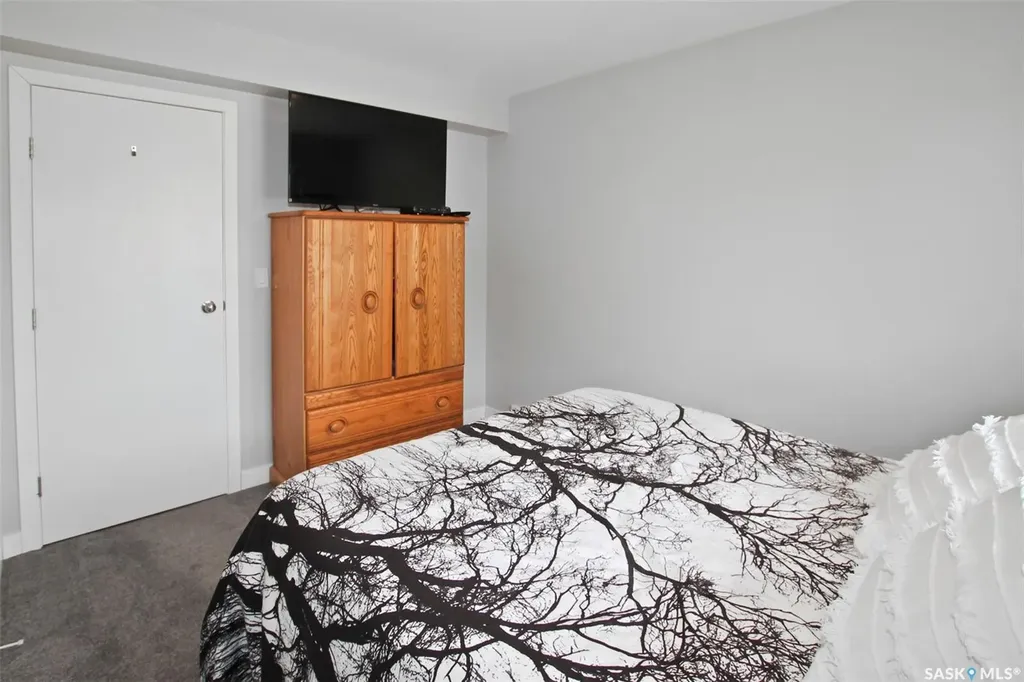 351 4th Avenue NW Swift Current SK S9H 0V1