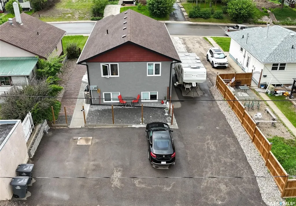 351 4th Avenue NW Swift Current SK S9H 0V1