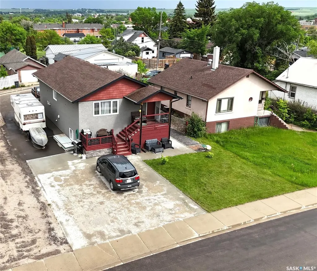 351 4th Avenue NW Swift Current SK S9H 0V1