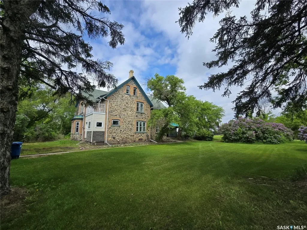 934 Main Street Broadview SK S0G 0K0