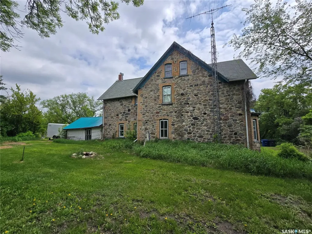 934 Main Street Broadview SK S0G 0K0