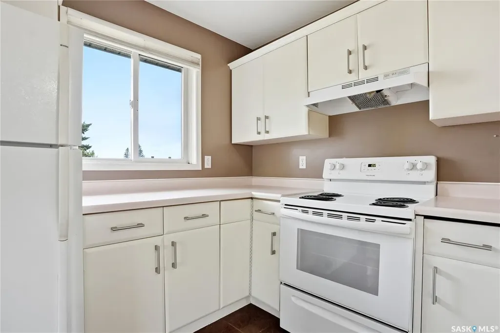 615 Perehudoff Crescent Saskatoon SK S7N 4K6