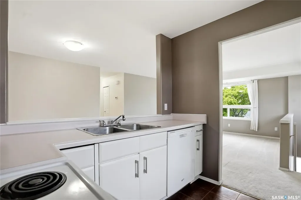 615 Perehudoff Crescent Saskatoon SK S7N 4K6