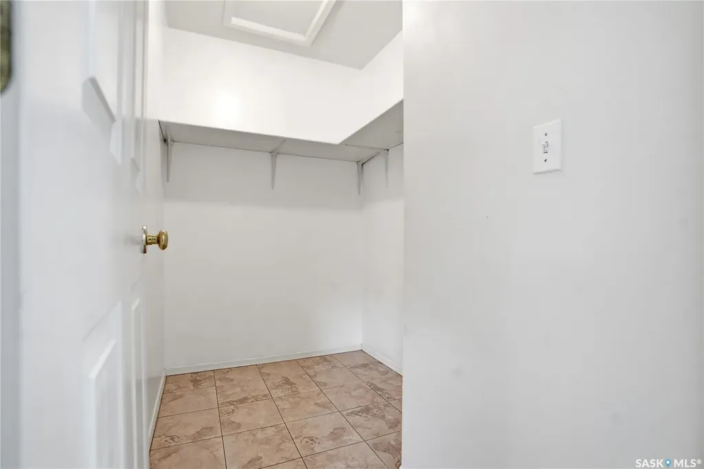 615 Perehudoff Crescent Saskatoon SK S7N 4K6