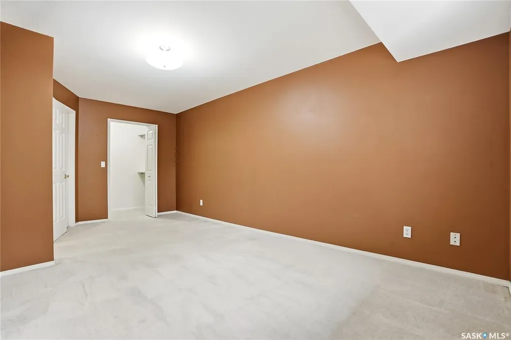615 Perehudoff Crescent Saskatoon SK S7N 4K6