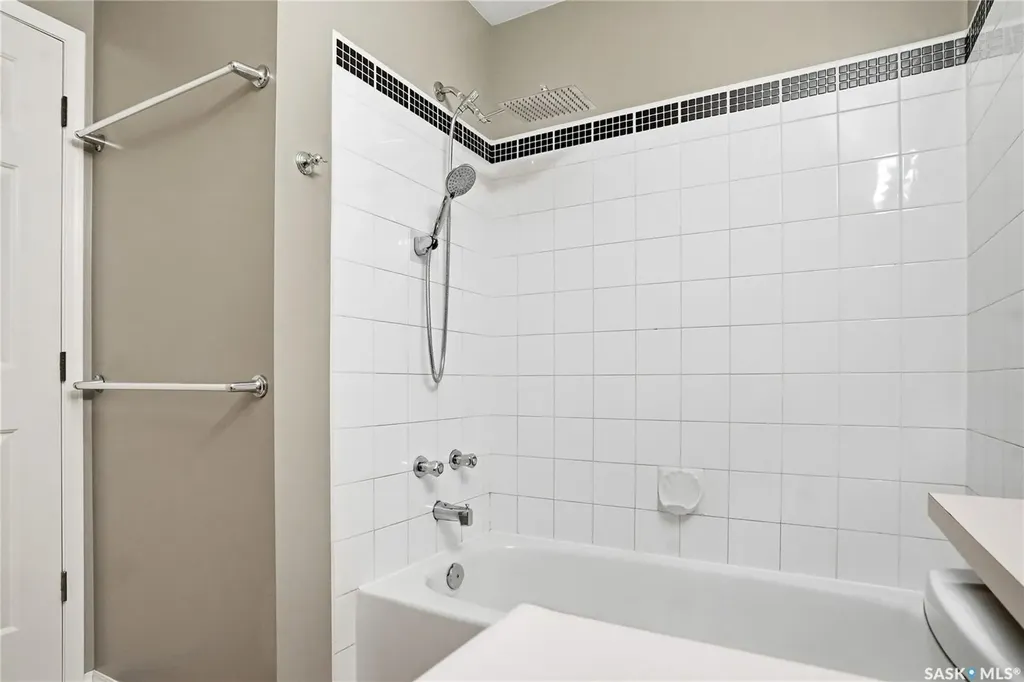 615 Perehudoff Crescent Saskatoon SK S7N 4K6