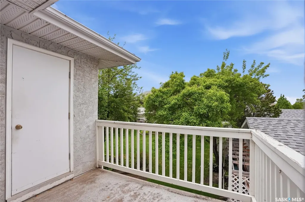 615 Perehudoff Crescent Saskatoon SK S7N 4K6