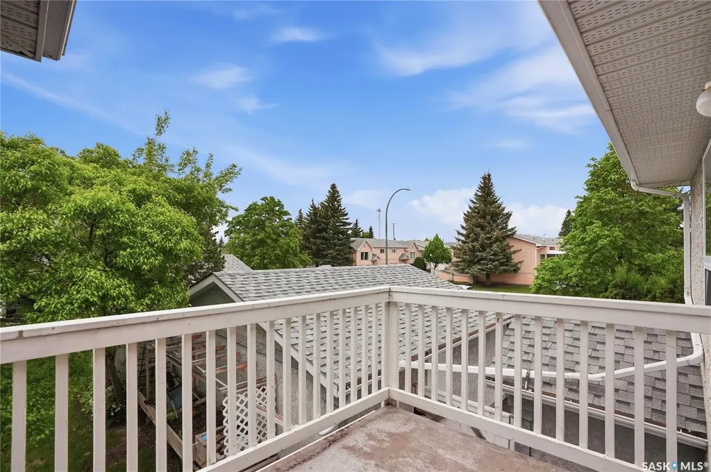 615 Perehudoff Crescent Saskatoon SK S7N 4K6