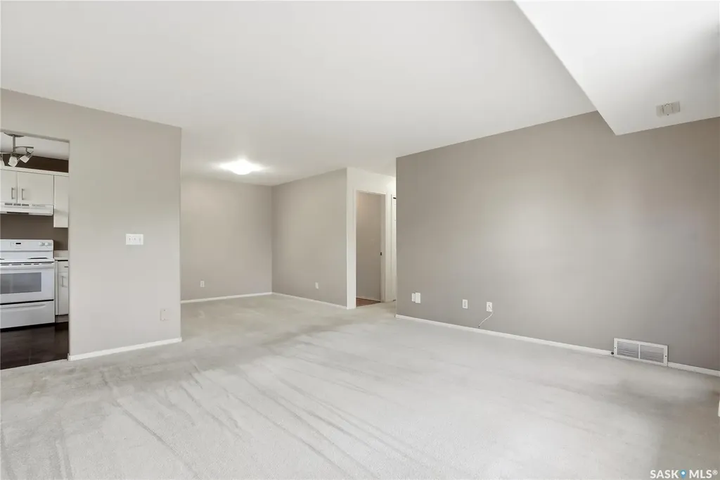 615 Perehudoff Crescent Saskatoon SK S7N 4K6