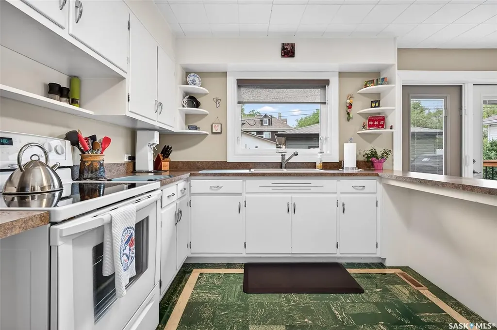 1030 1st Avenue NW Moose Jaw SK S6H 3N2