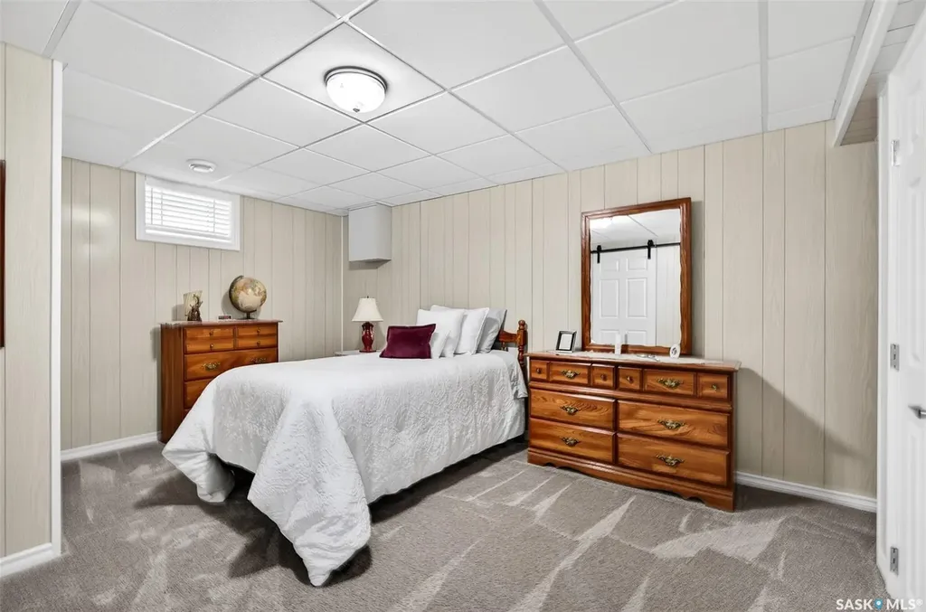 1030 1st Avenue NW Moose Jaw SK S6H 3N2