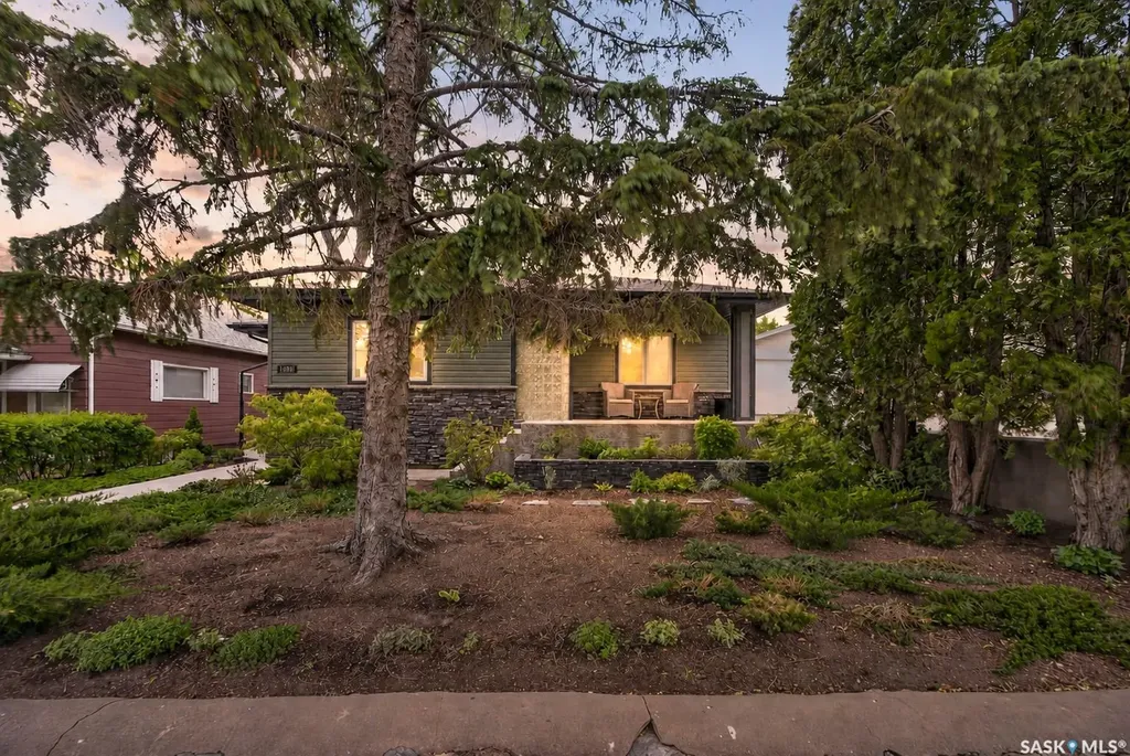 1030 1st Avenue NW Moose Jaw SK S6H 3N2