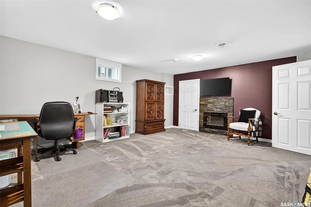 1030 1st Avenue NW Moose Jaw SK S6H 3N2