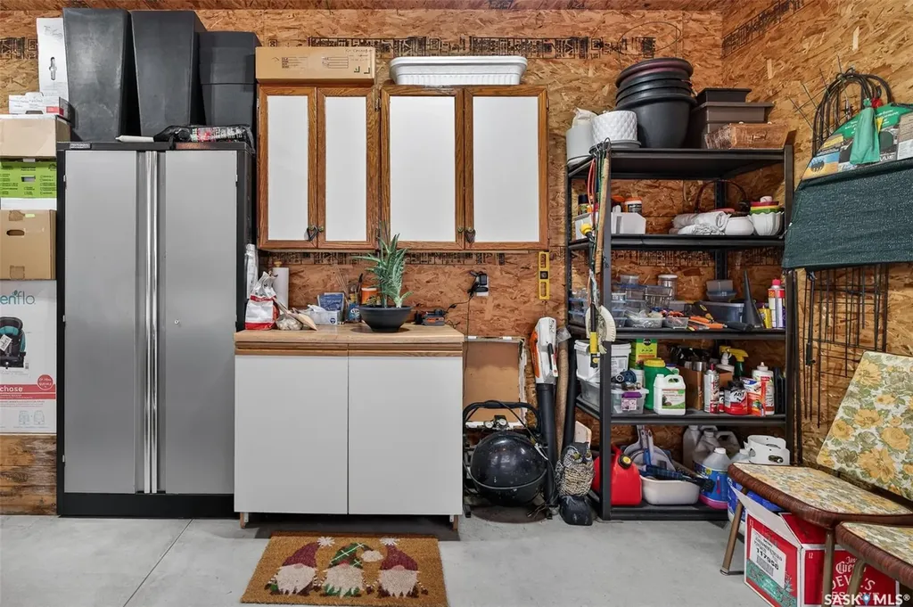 1030 1st Avenue NW Moose Jaw SK S6H 3N2