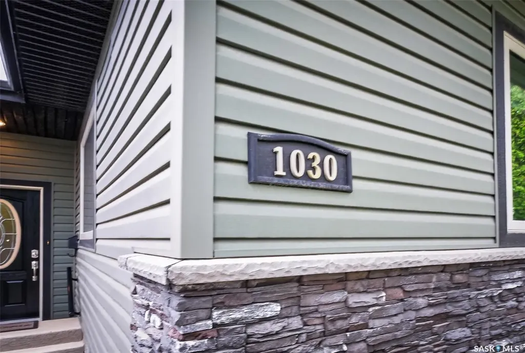 1030 1st Avenue NW Moose Jaw SK S6H 3N2