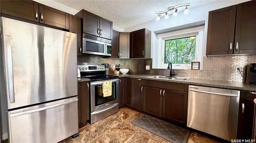 515 Nemeiben Road Saskatoon SK S7J 5G6