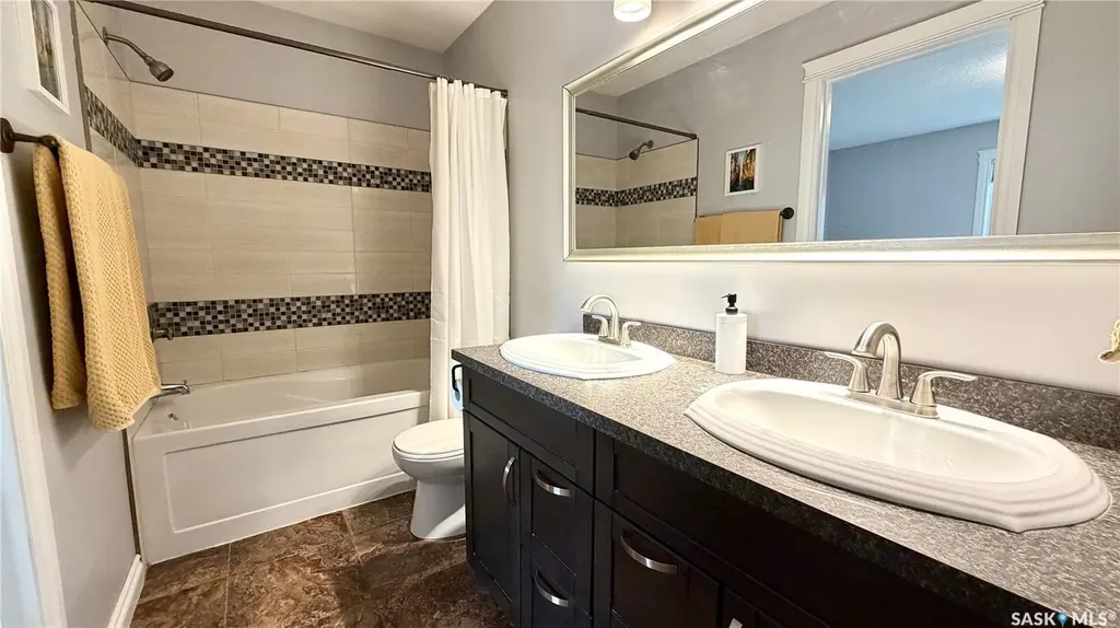 515 Nemeiben Road Saskatoon SK S7J 5G6