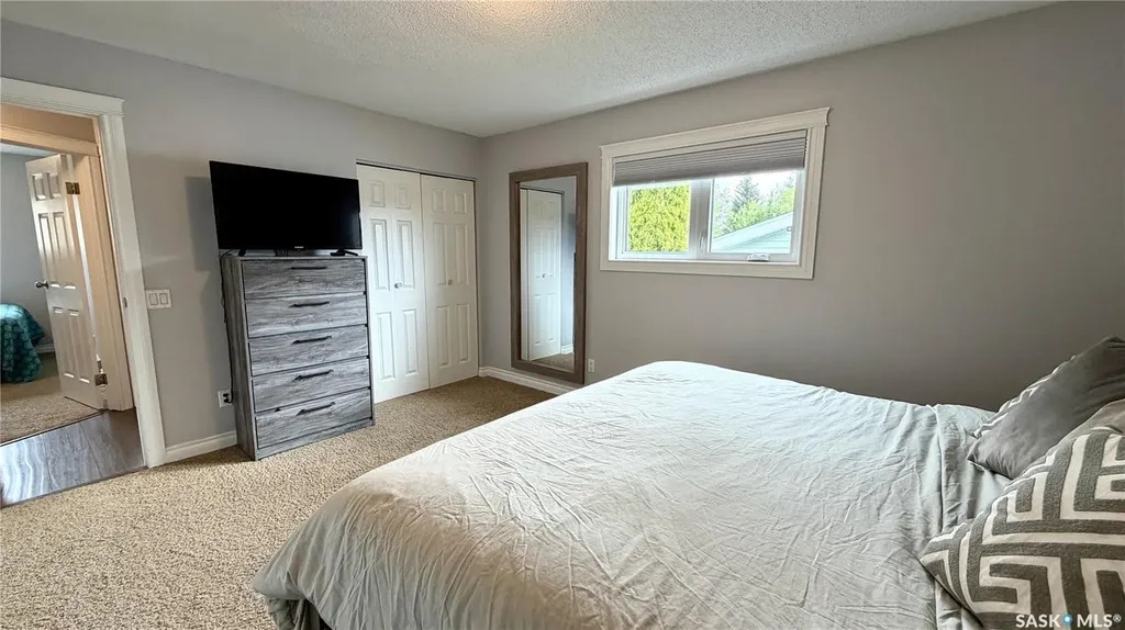 515 Nemeiben Road Saskatoon SK S7J 5G6