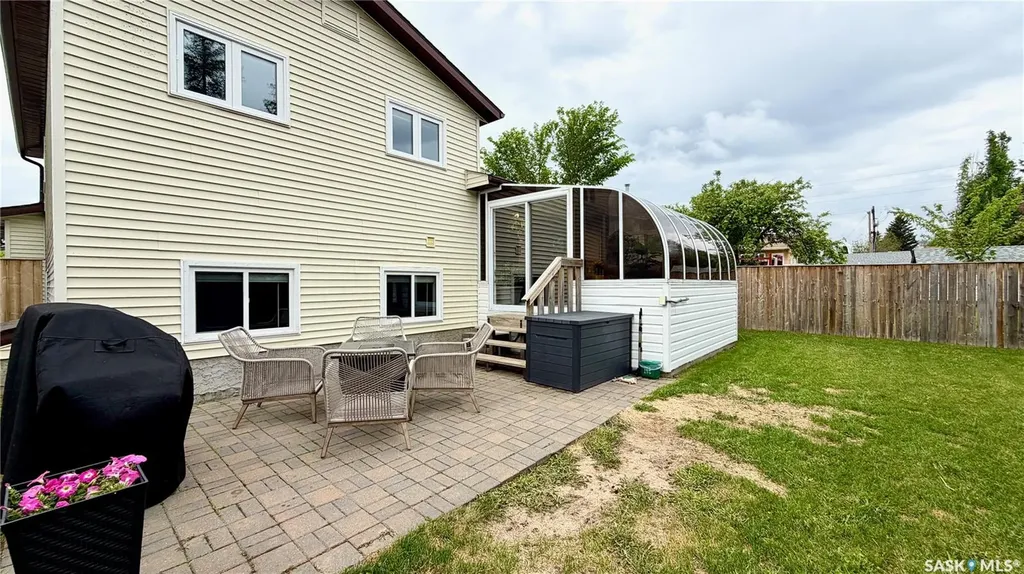 515 Nemeiben Road Saskatoon SK S7J 5G6