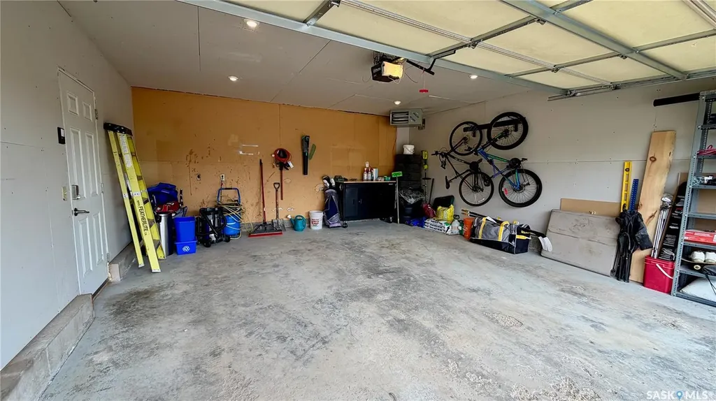 515 Nemeiben Road Saskatoon SK S7J 5G6