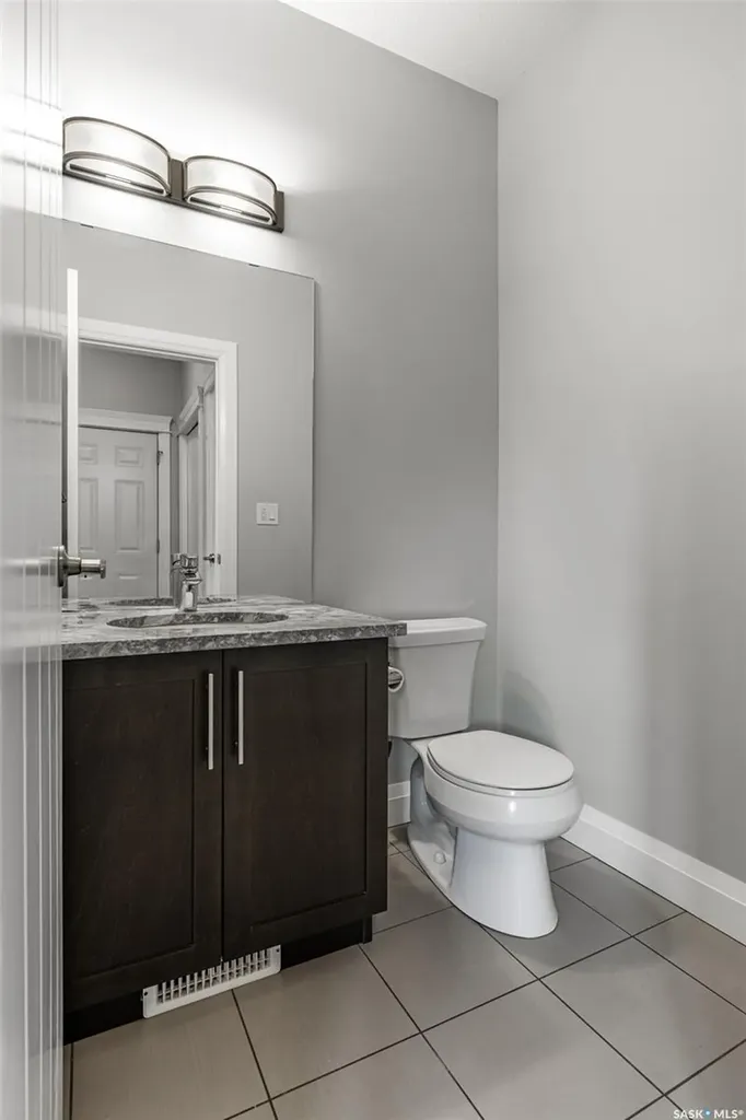 111 Rosewood Gate N Saskatoon SK S7V 0E5