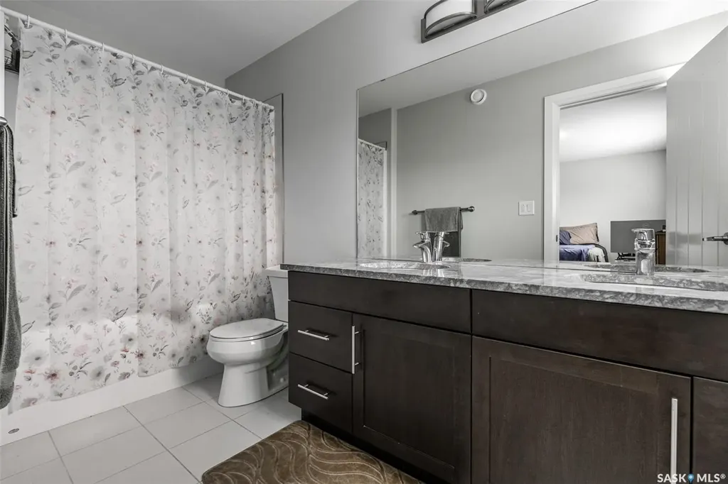 111 Rosewood Gate N Saskatoon SK S7V 0E5