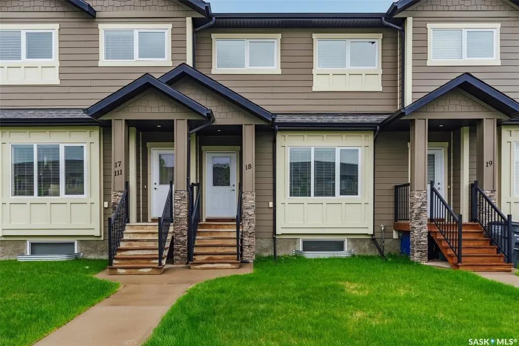 111 Rosewood Gate N Saskatoon SK S7V 0E5