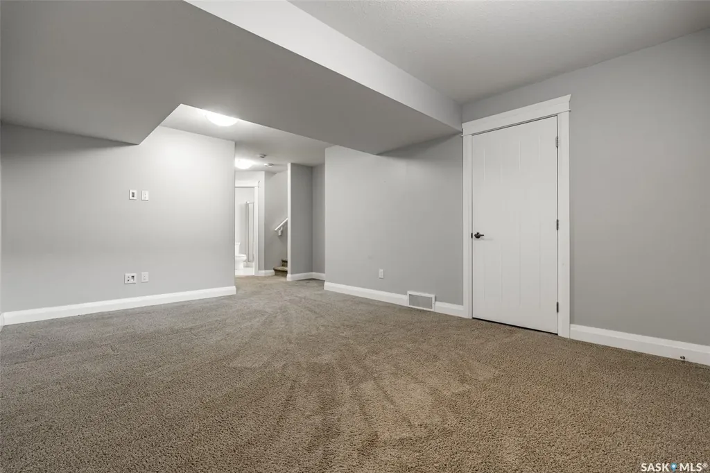 111 Rosewood Gate N Saskatoon SK S7V 0E5