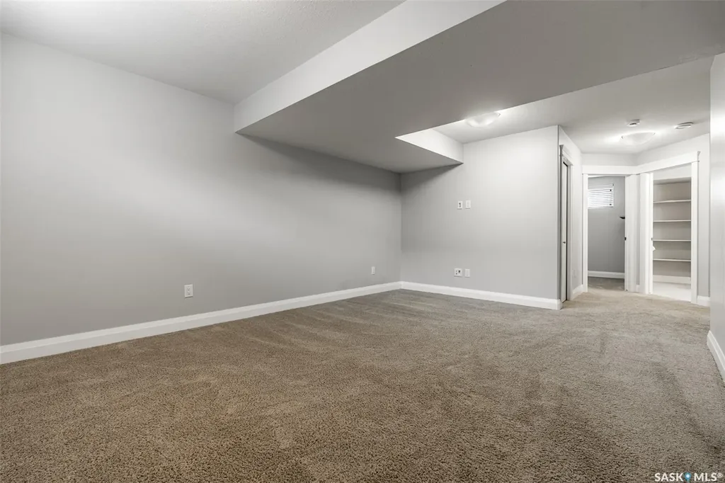 111 Rosewood Gate N Saskatoon SK S7V 0E5