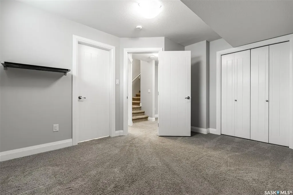 111 Rosewood Gate N Saskatoon SK S7V 0E5