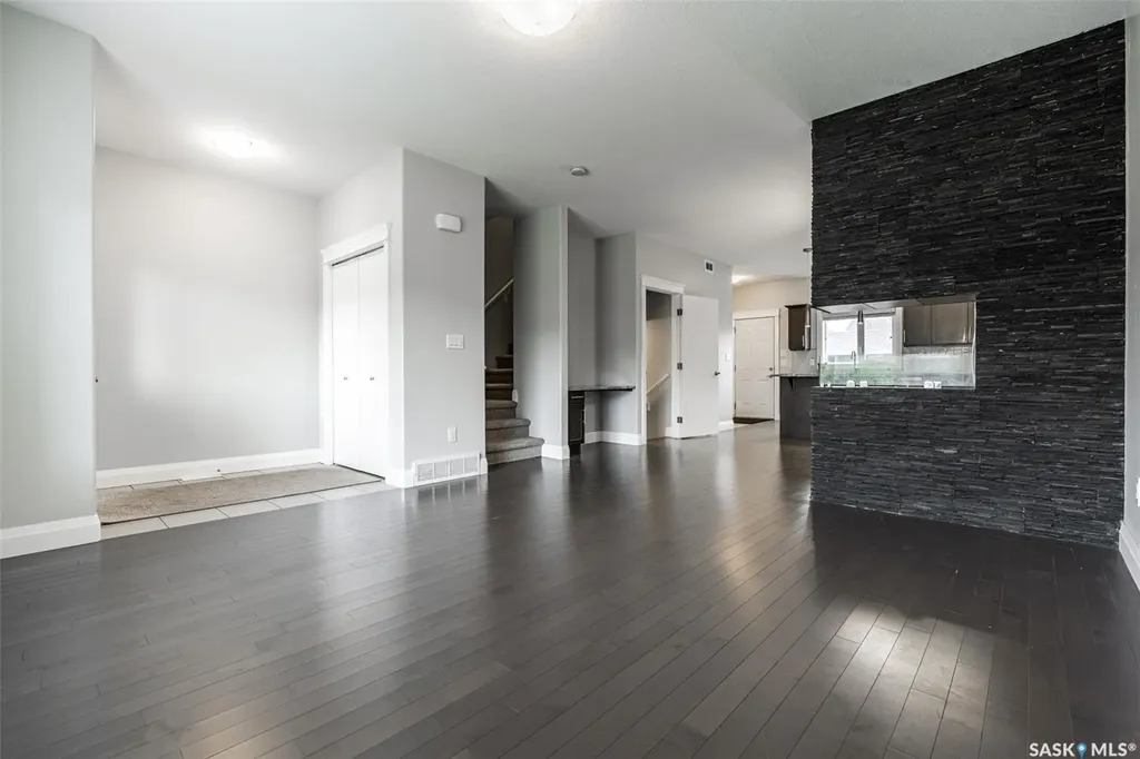 111 Rosewood Gate N Saskatoon SK S7V 0E5