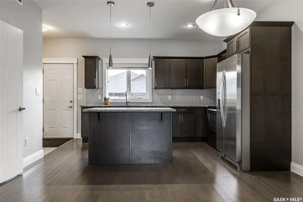 111 Rosewood Gate N Saskatoon SK S7V 0E5