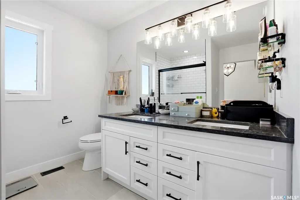 172 Thakur Street Saskatoon SK S7W 1C4