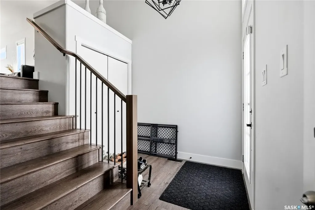 172 Thakur Street Saskatoon SK S7W 1C4