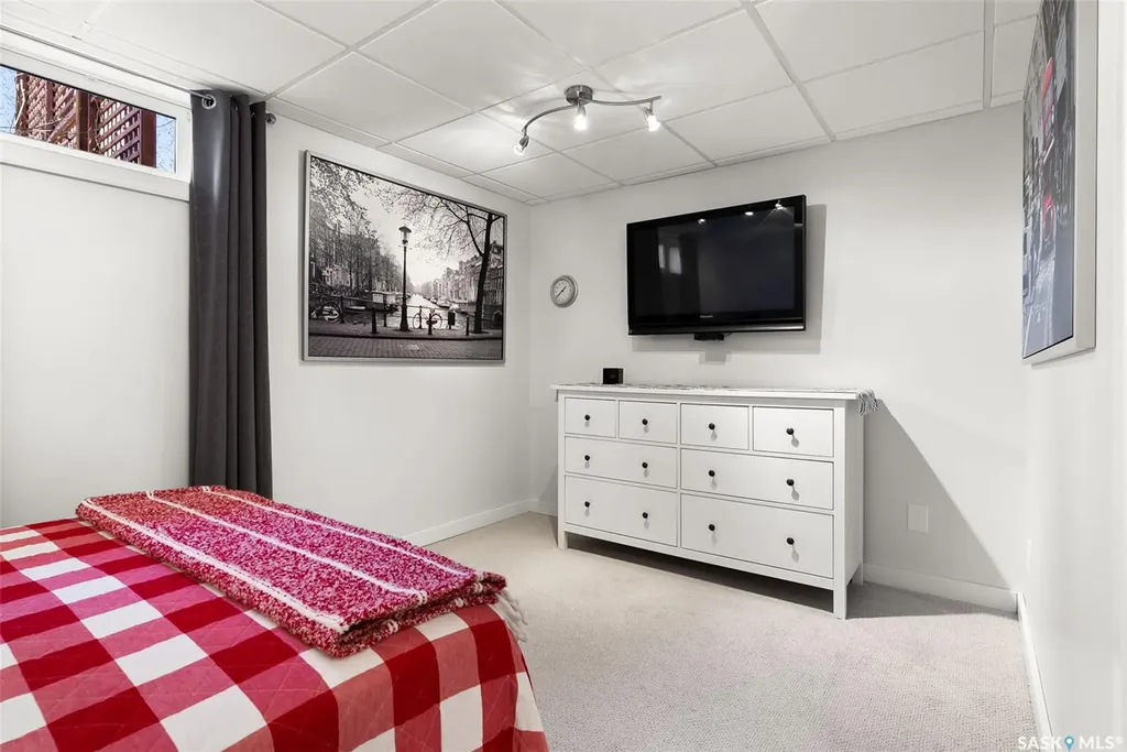 3246 Margaret Road Regina SK S4V 1G6