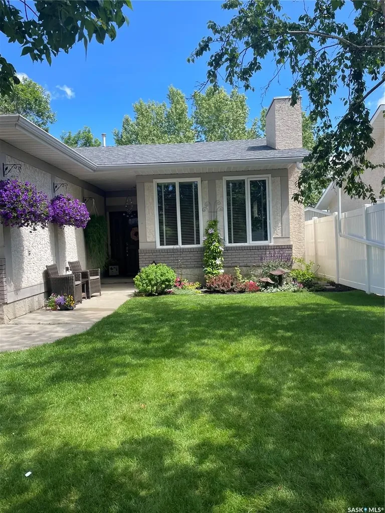 3246 Margaret Road Regina SK S4V 1G6