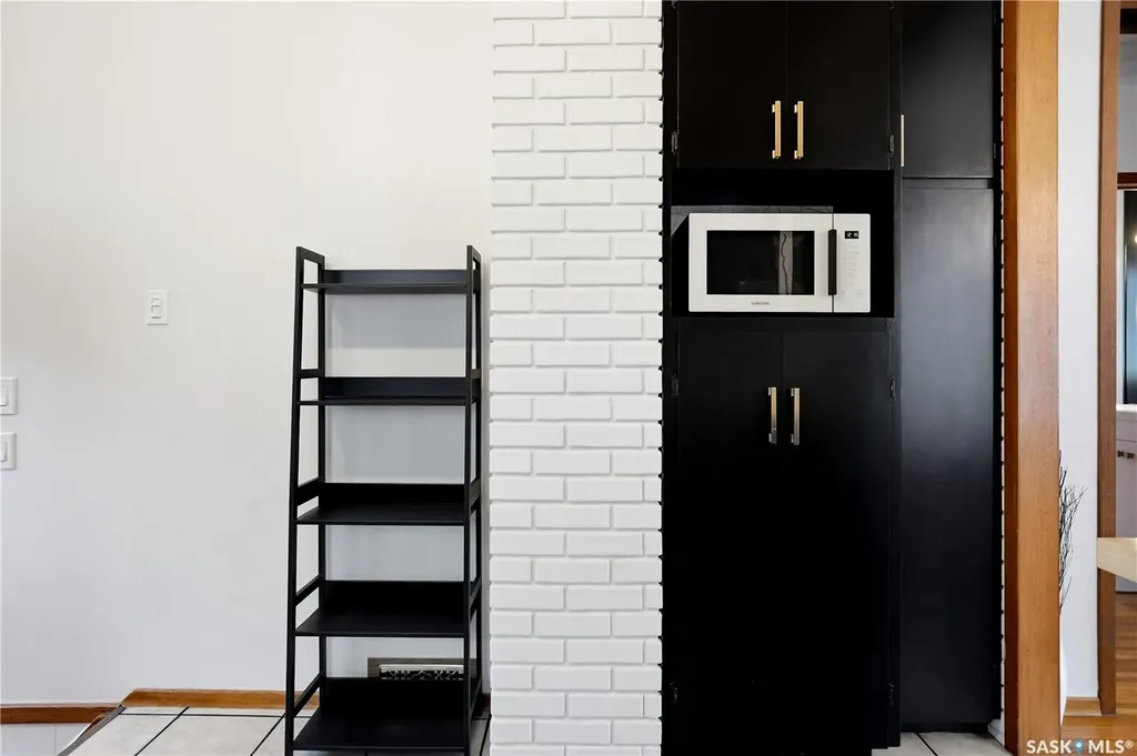 3136 Robinson Street Regina SK S4S 1V5