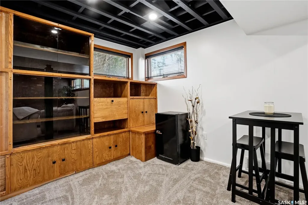 3136 Robinson Street Regina SK S4S 1V5