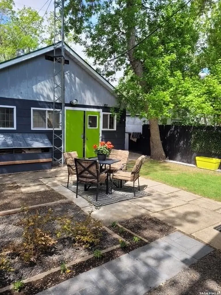 3136 Robinson Street Regina SK S4S 1V5