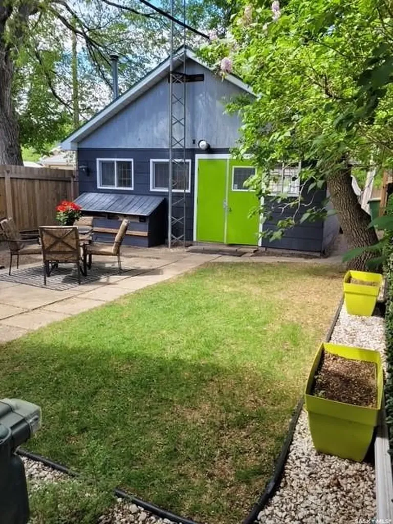 3136 Robinson Street Regina SK S4S 1V5