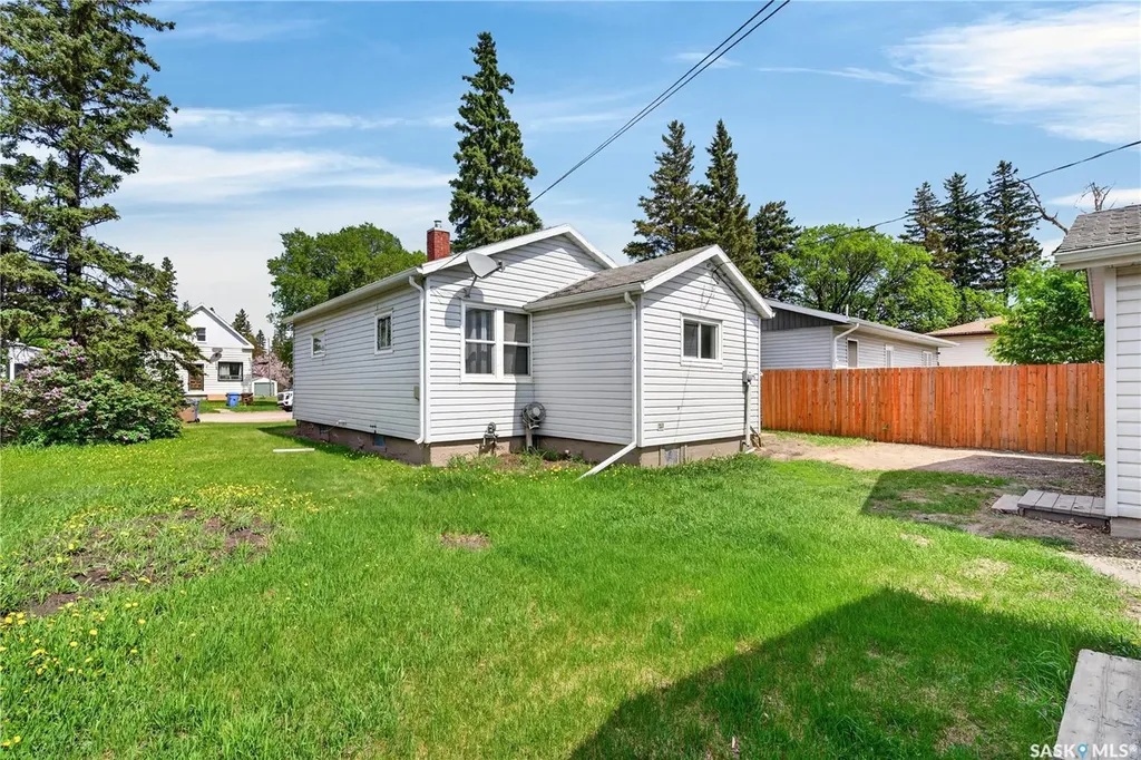 305 Burrows Avenue W Melfort SK S0E 1A0