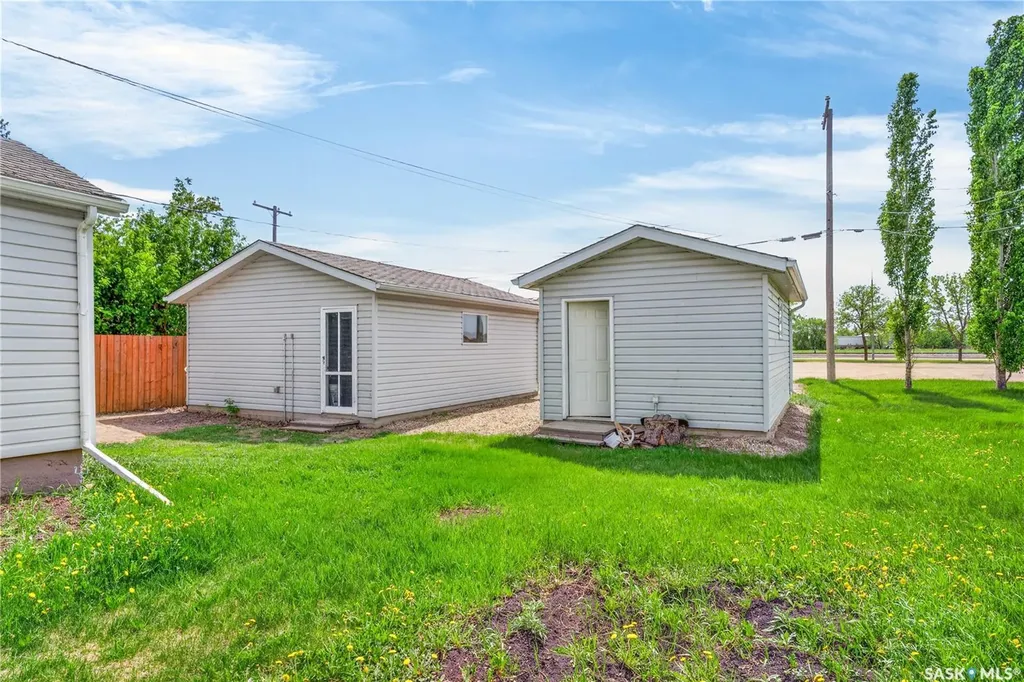 305 Burrows Avenue W Melfort SK S0E 1A0