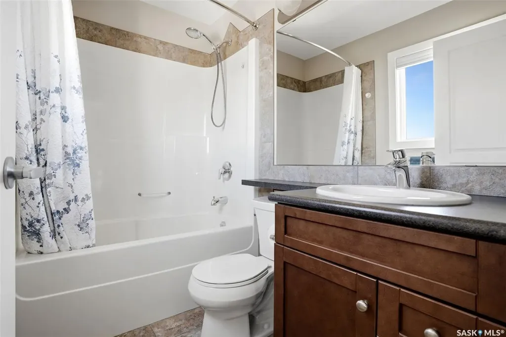 7516 Oxbow Way Regina SK S4Y 0B5
